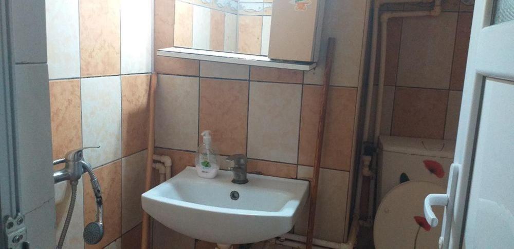 Appartement Garsoniera à Buzău Extérieur photo