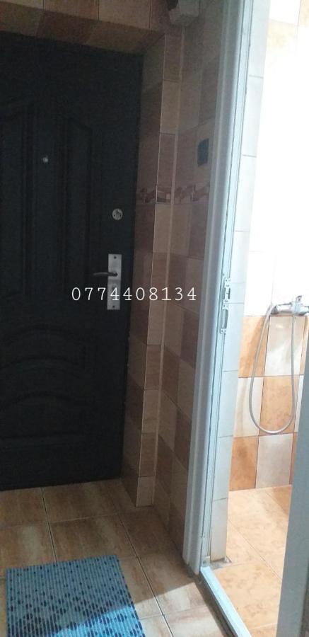 Appartement Garsoniera à Buzău Extérieur photo