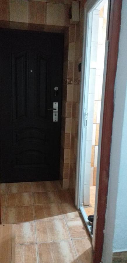 Appartement Garsoniera à Buzău Extérieur photo