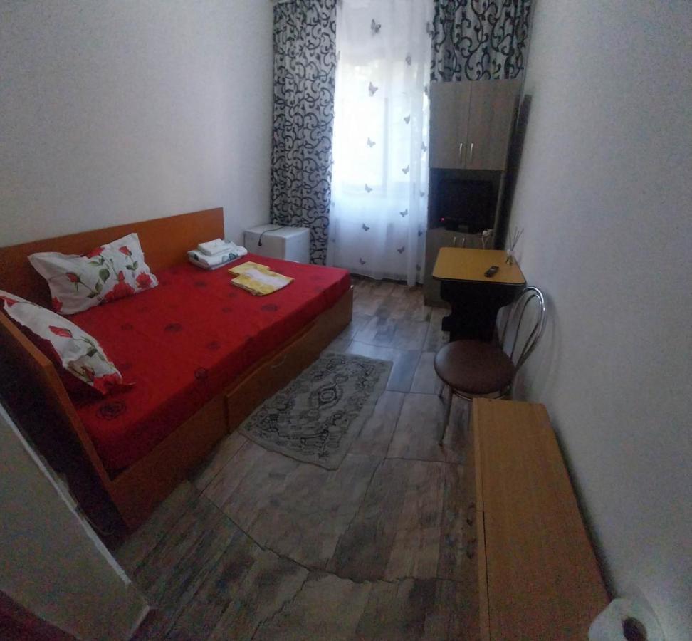 Appartement Garsoniera à Buzău Extérieur photo